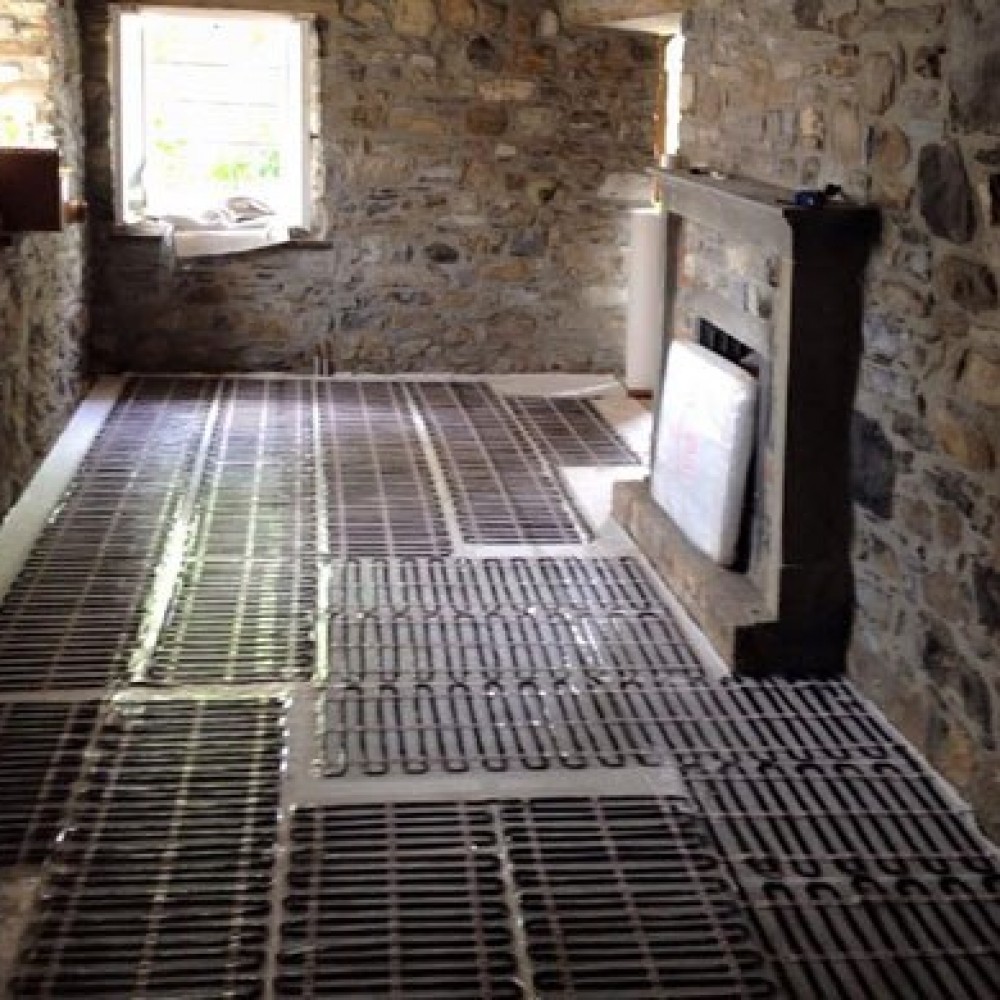 Oglekļa šķiedras infrasarkanās grīdas apkures kabeļu paklājs WARMSET Gold Mat 150W/m2 vannas istabām, zem flīzēm