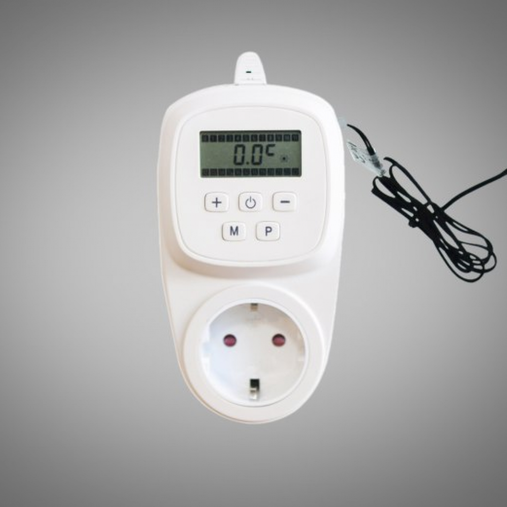 Plug thermostat HT-600 for the maintenance of air, water or soil temperature